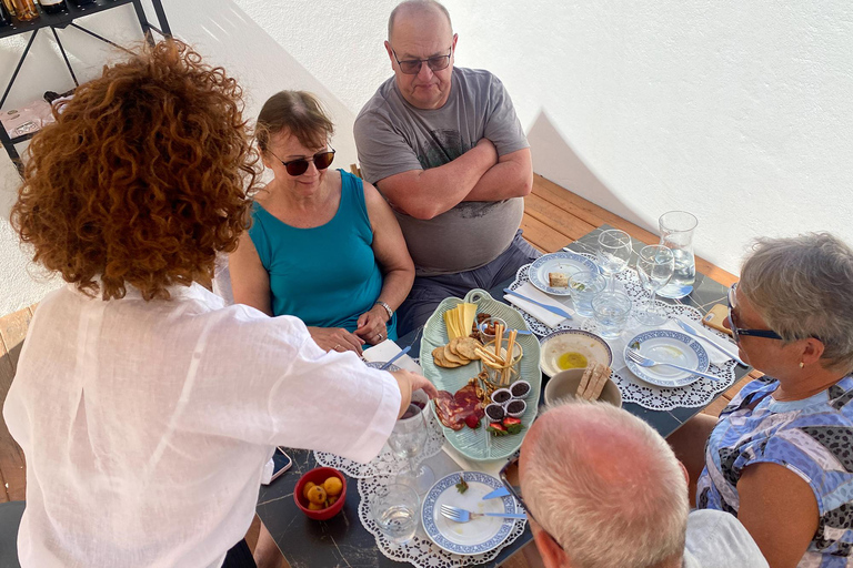 Albufeira and Vilamoura: Wine Tour, Tastings, Tapas & Music Private Tour without Pickup