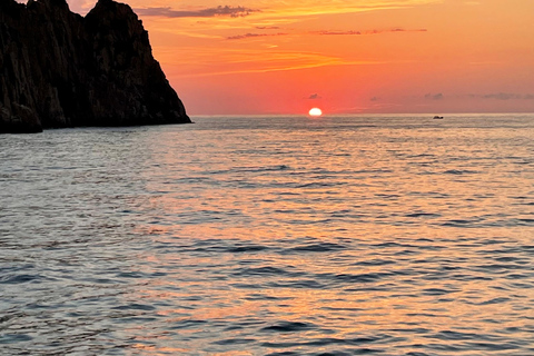 From Sagone/Cargèse: Sea Caves & Snorkeling Sunset Boat Tour Sunset calanques Cargèse