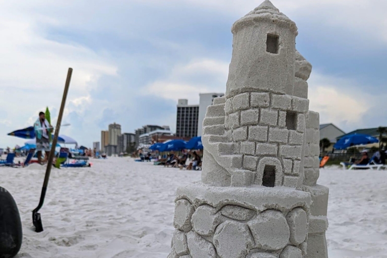 Nassau Bahamas : Activité de sculpture de châteaux de sable sur la plage