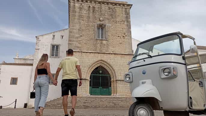 Faro: Private Tuk-Tuk Tour