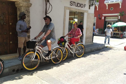 Cartagena: Ruta Histórica, Cultural y Graciosa en Bicicleta