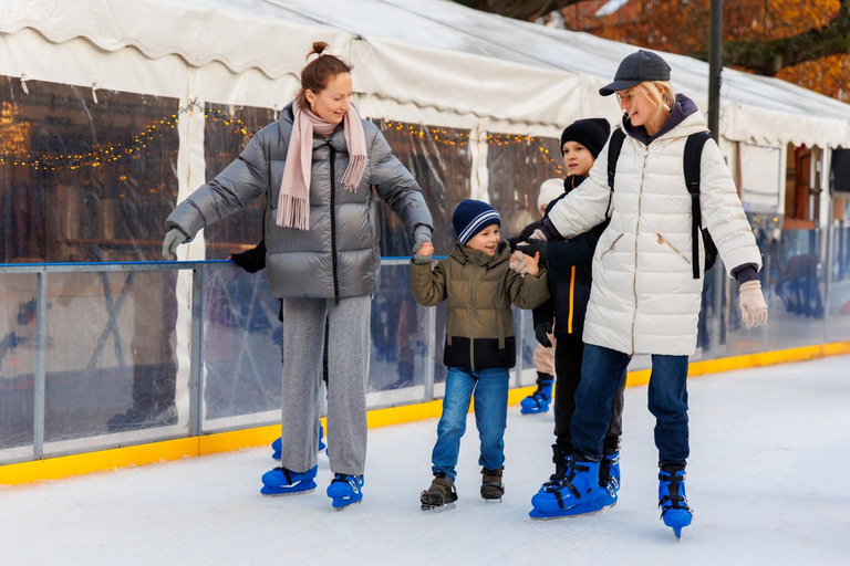 Berlin: Jazda na łyżwach w „Das Center” na Potsdamer PlatzBerlin: Ice Skating at "Das Center" at Potsdamer Platz