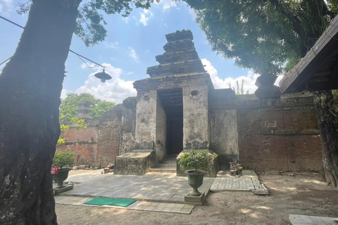 Yogyakarta: o Reino Mataram permanece com o artesanato em prataYogyakarta: Vestígios do Reino Mataram com exposição de prata