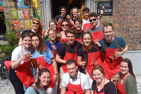 Brugge: Workshop Belgische wafels maken met bierproeverijIn het centrum van Brugge