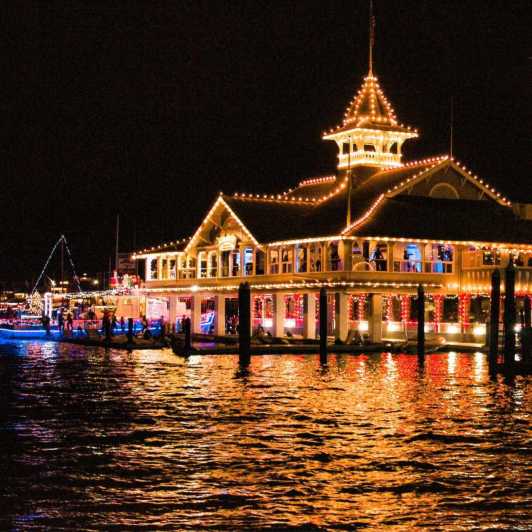 Newport Beach: Newport Harbor Holiday Lights Cruise
