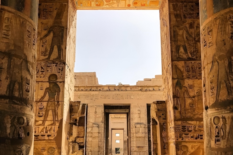 Luxor: Private Valley of Queens, Nobles & Habu Transfer Tour