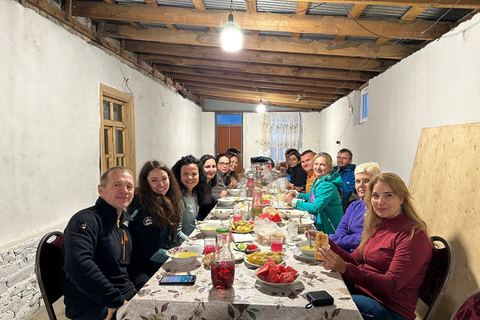 Baku: 7-Day Bazarduzu Peak Trekking Tour with Guide