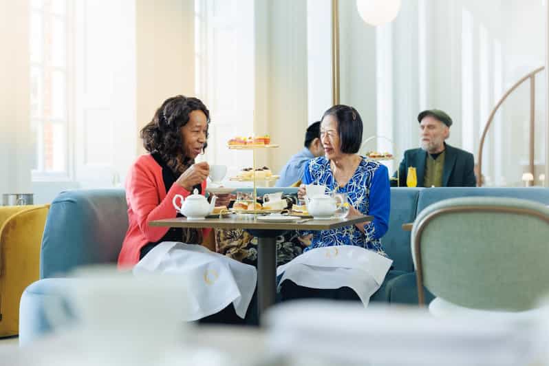London: Kensington Palace Tour, Guard Change & Afternoon Tea
