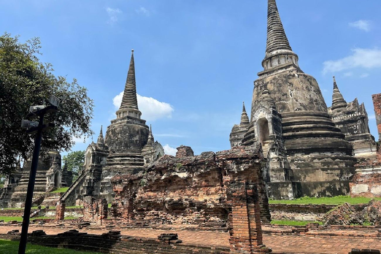 Bangkok: Ayutthaya Temples & Royal Palace Bus Tour