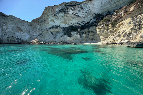 Cagliari: Bootstour mit 4 Badestopps, Schnorcheln und Prosecco