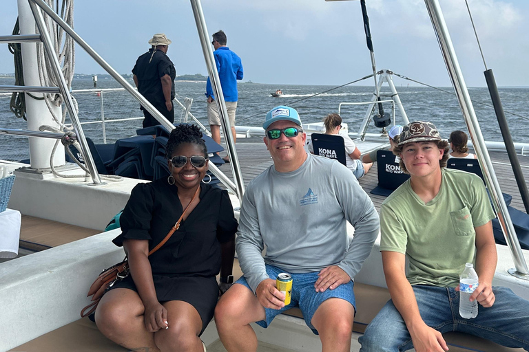 Charleston: Maandag Ladies Night Sunset Sail met Cash Bar