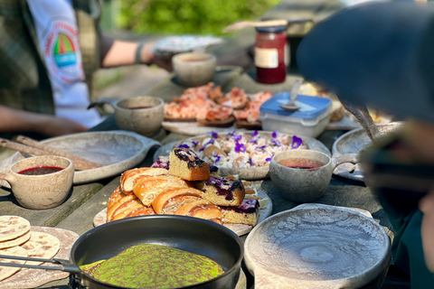 Bocados Bálticos: Una Experiencia Culinaria en la Naturaleza en Helsinki