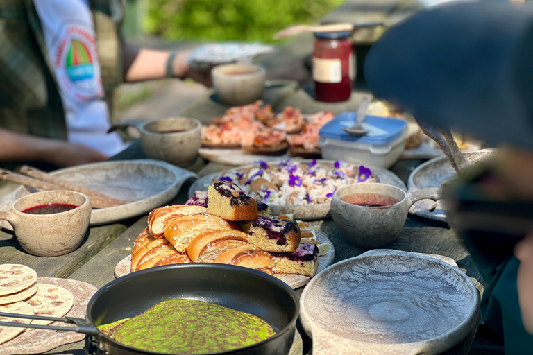 Bocados Bálticos: Una Experiencia Culinaria en la Naturaleza en Helsinki