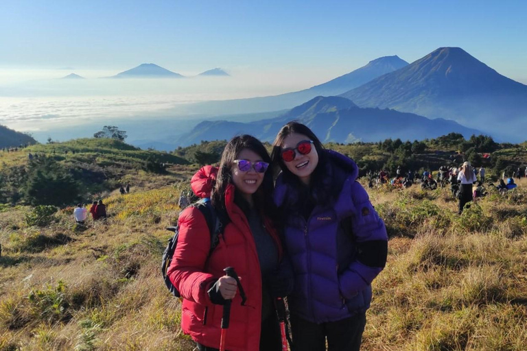 De Yogyakarta: Excursão de trekking ao nascer do sol no Monte Prau