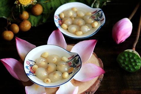 Hue: Food Tour with Guide and Royal Music on Dragon Boat Private: French guide