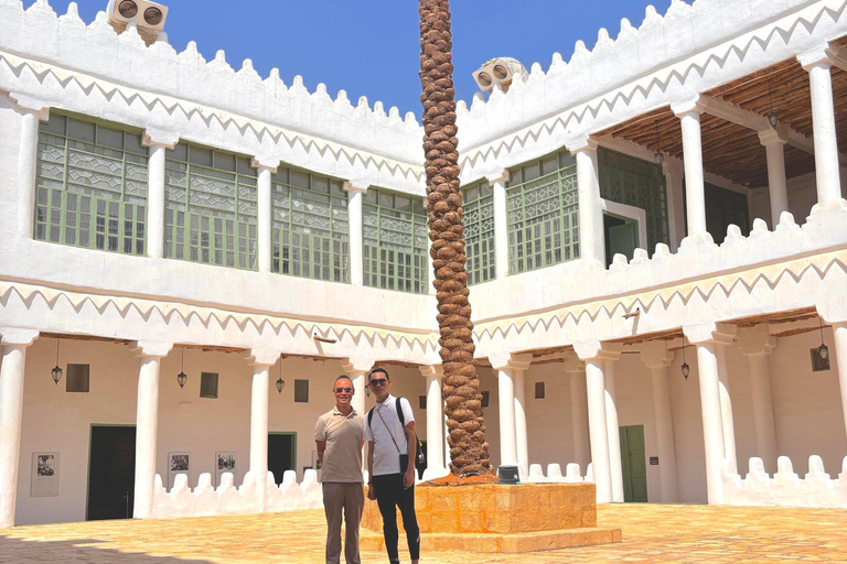 Riyadh: Cultural Guided City Tour & Historic Old Attractions Full-day shared group guided tour with Saudi lunch or dinner