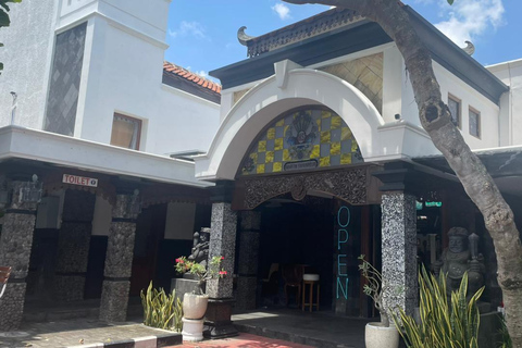 Yogyakarta: o Reino Mataram permanece com o artesanato em prataYogyakarta: Vestígios do Reino Mataram com exposição de prata