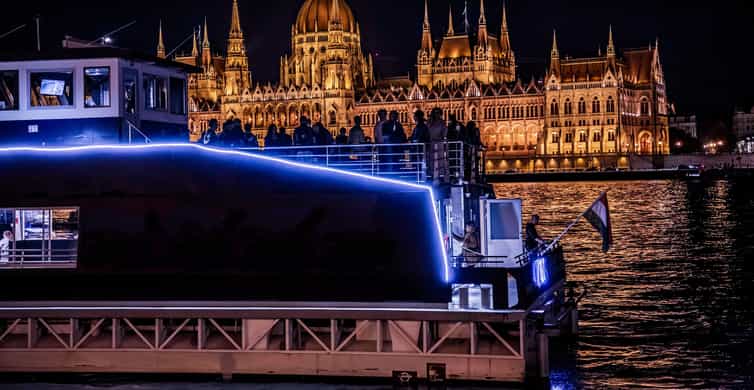 Budapest: Nighttime or Daytime Sightseeing Cruise photo 14