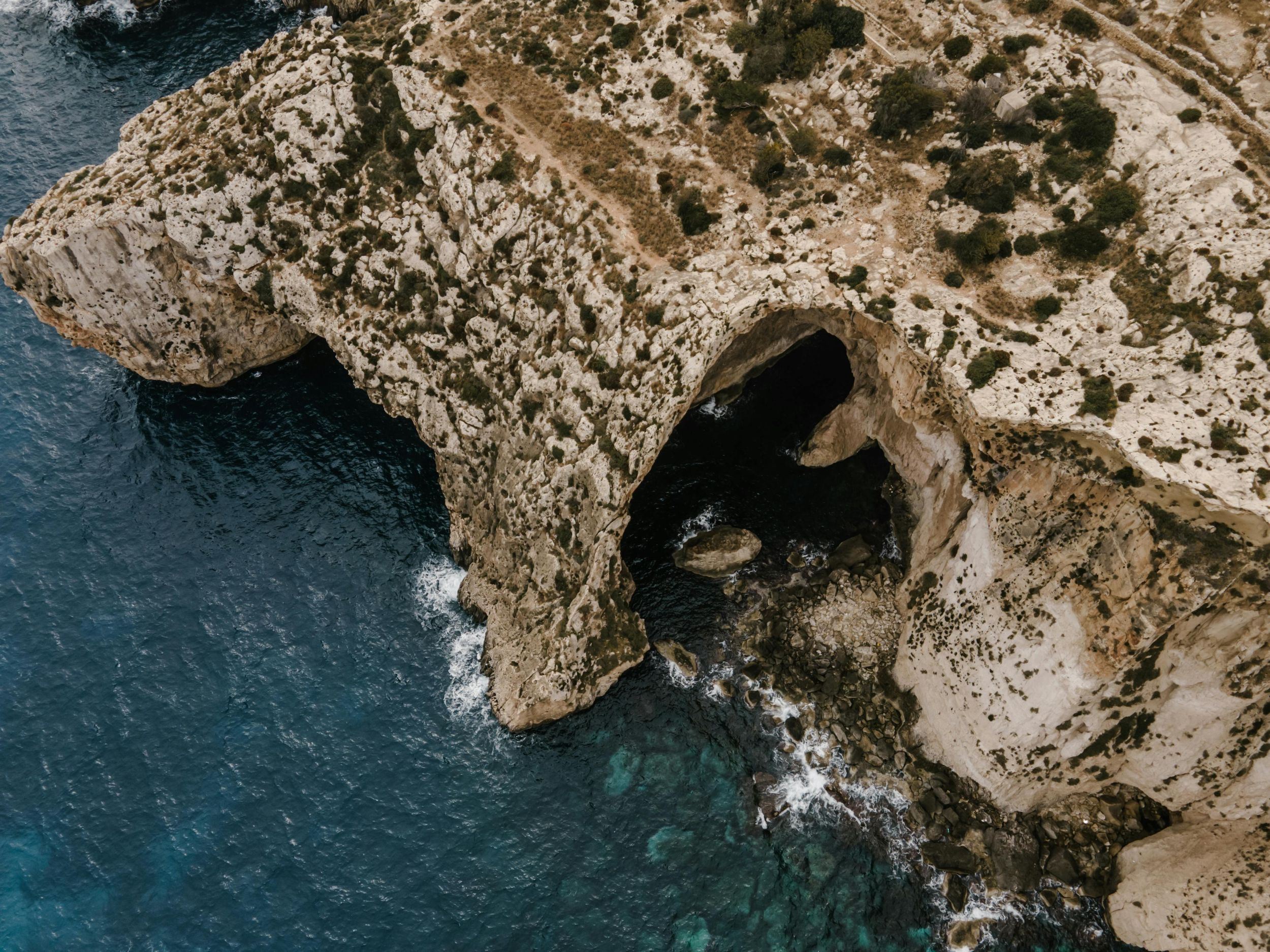 Kalamata: Ganztägige Tour zu den Höhlen von Diros & Abendessen in Limeni