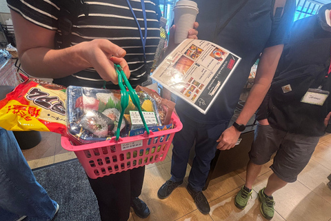 Hiroshima: Local Night Walk with Dinner & Decode Daily Life