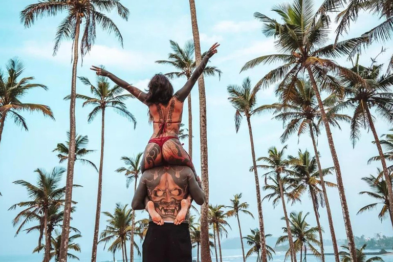 Coastal Crown: Galle to Mirissa Coconut Tree Hill Tour