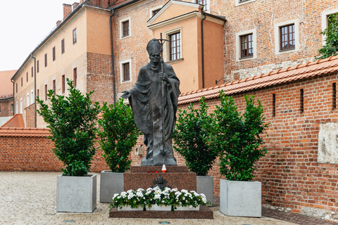 Krakow: Wawel Royal Hill Guided Tour Tour in Polish - Shared