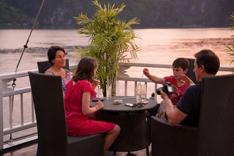 3D2N Ninh Binh baie d&#039;Halong en croisière Arcady 5 étoiles