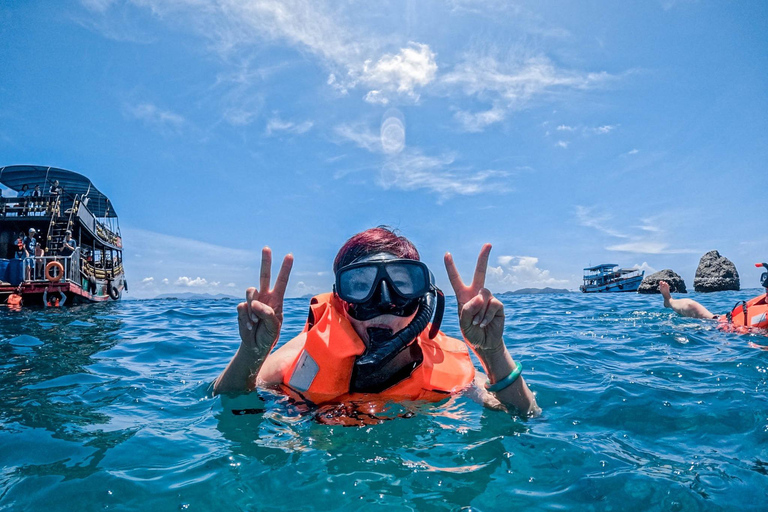 Z Koh Chang: 4 wyspy Snorkel &amp; Beach Tour dużą łodziąRejs wycieczkowy na 4 wyspy: Z transferem do hotelu