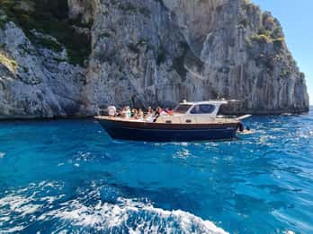 Da Sorrento: Tour di un giorno in barca in piccolo gruppo della Costiera Amalfitana