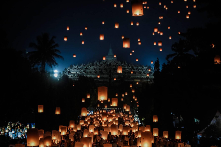 Borobudur Vesak Lantern 2026: Magical Night Tour