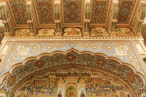 Mandawa Heritage Tour: From Jaipur to Bikaner Drop in 2 Days Private Tour with A/C transport and Dedicated Driver.