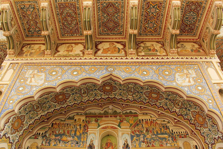 Mandawa Heritage Tour: From Jaipur to Bikaner Drop in 2 Days Private Tour with A/C transport and Dedicated Driver.