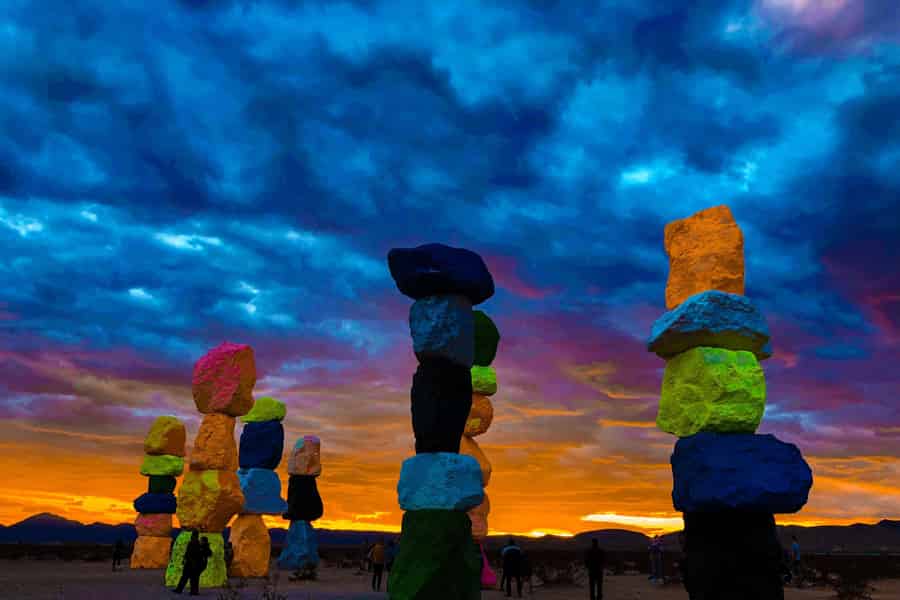 Las Vegas: Tour durch die Wüste zu den Seven Magic Mountains. Foto: GetYourGuide