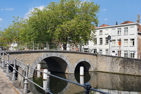 Bruges de bicicleta com a família e os amigos!Bruges de bicicleta com a tua família e amigos!