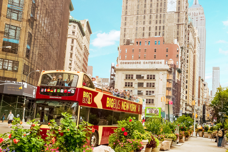 New York: Hop-on-hop-off-bustour per open-top busDagticket + Liberty Island Cruise