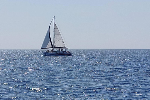 Segeltour um Lindos mit Essen und Trinken