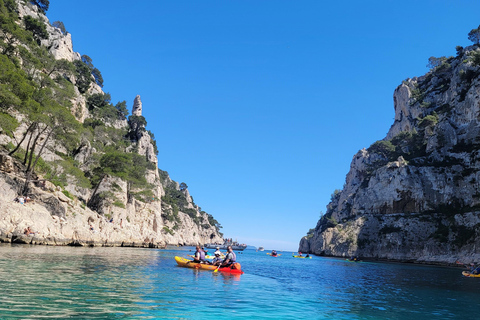 Cassis: Day of Sea Kayaking in the Calanques National Park Cassis: Sea kayaking day in the Calanques National Park