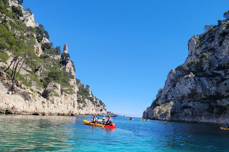 Cassis: Day of Sea Kayaking in the Calanques National Park Cassis: Sea kayaking day in the Calanques National Park