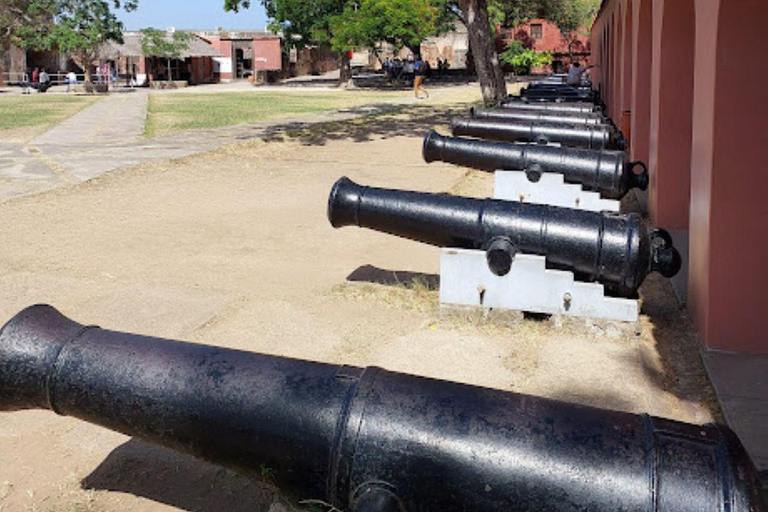 Mombasa: City, Fort Jesu, Cidade Velha e Tour pelo Mercado de EspeciariasMombasa: City Tour, Forte Jesu, Cidade Velha e Mercado de Especiarias