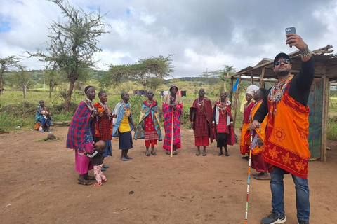 Visita a la aldea masai con bienvenida tradicional