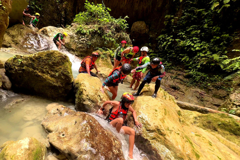 Cebu: Kawasan Falls Canyoneering & Zipline Experience