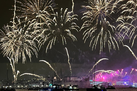Lisbon: New Year's Eve Fireworks Cruise from Cais do Sodré