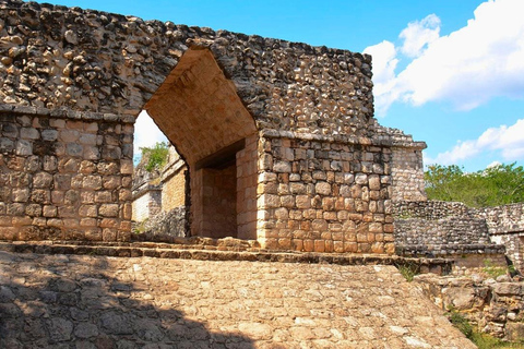 Traditions mayas Ek Balam de CancunCircuit depuis Cancun