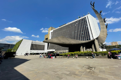Medellín: Tour guiado a pie con paradas gastronómicas