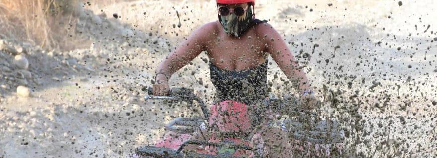 Depuis le côté : Safari à Quat avec baignade dans la rivière