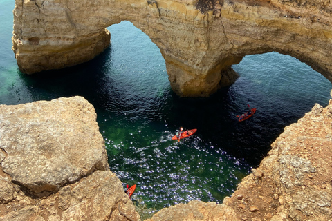 De Faro: Passeio de aventura na caverna de Benagil e muito maisDe Faro: Tour de Aventura à Gruta de Benagil