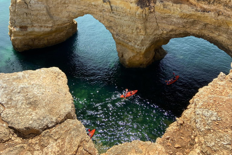 De Faro: Passeio de aventura na caverna de Benagil e muito maisDe Faro: Tour de Aventura à Gruta de Benagil