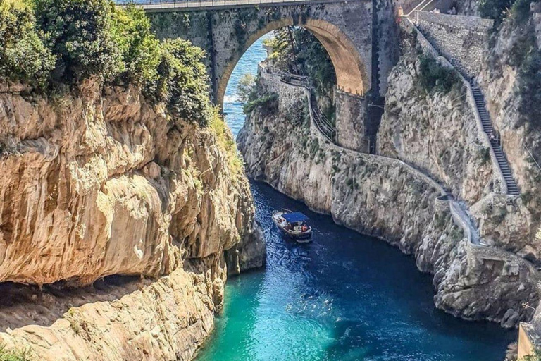 From Positano: Day Trip to Amalfi Coast - Group Tour by Boat