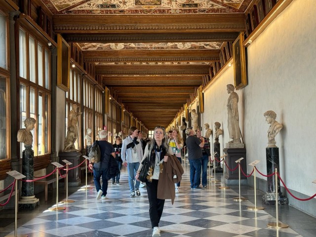 Visit Florence Uffizi Gallery Small-Group Tour with Entry Ticket in Florence