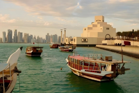 Doha - Paseo por la Corniche con crucero en barco dhow (2 horas)
